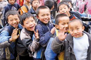 “特區人的愛心感動我們”